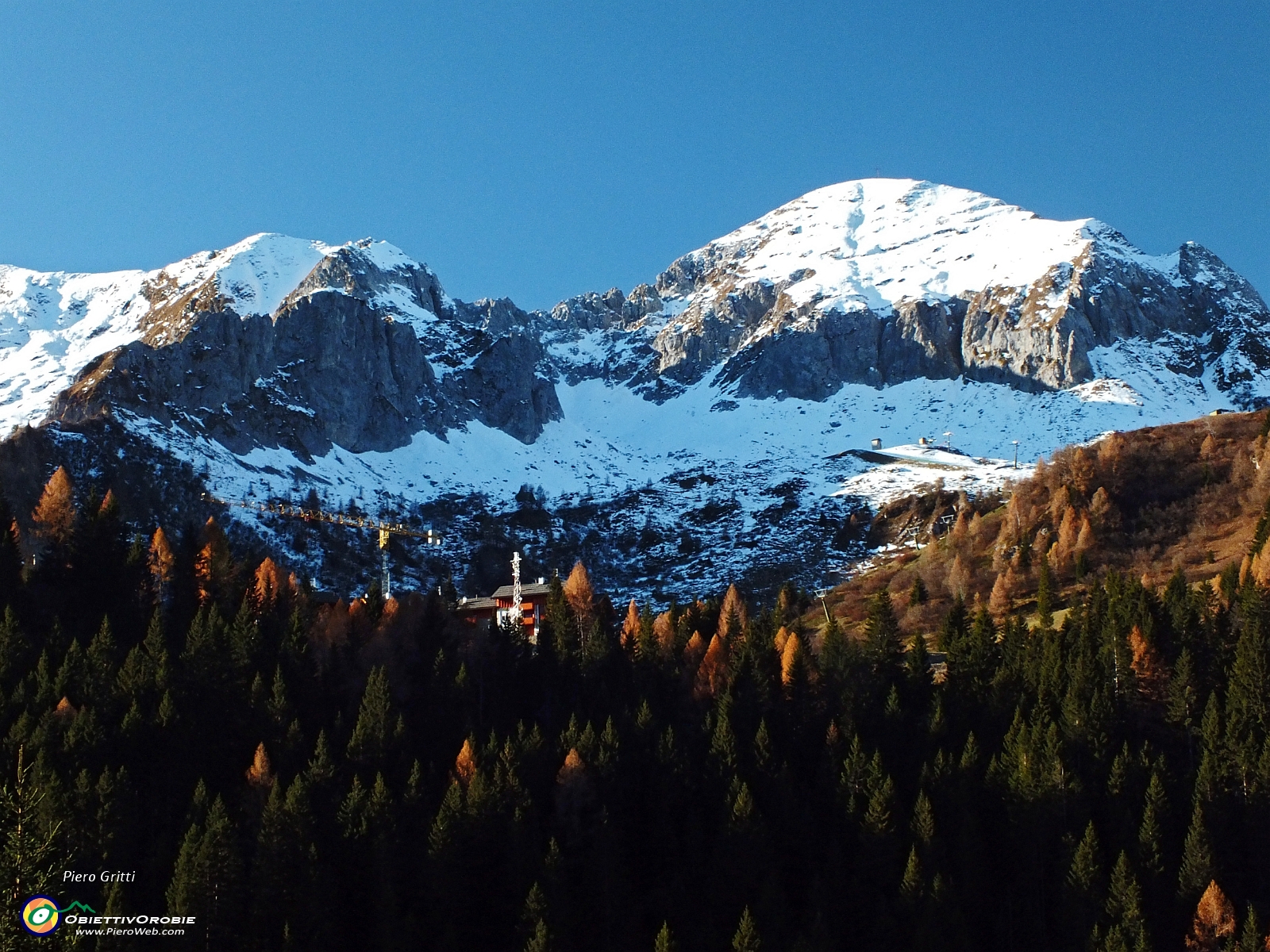 11 Vista verso San Simone e il Monte Cavallo.JPG